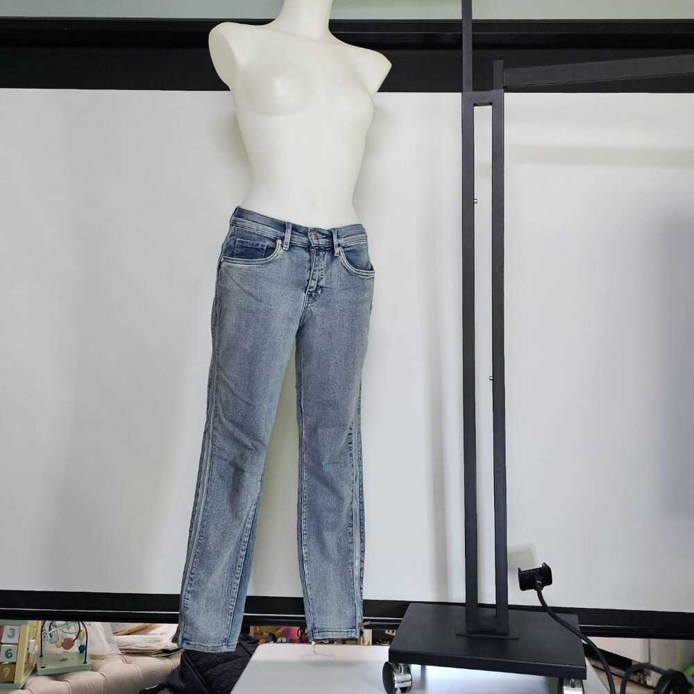 VENUS Light Wash Straight Leg Jeans – Mid-Rise, Everyday Casual Denim